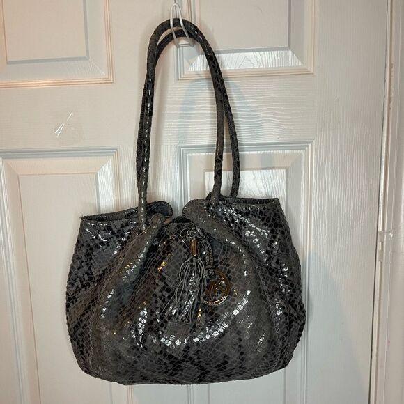Michael Kors snake skin prints shades of gray shoulder bag silver tone hardwares - Picture 1 of 14